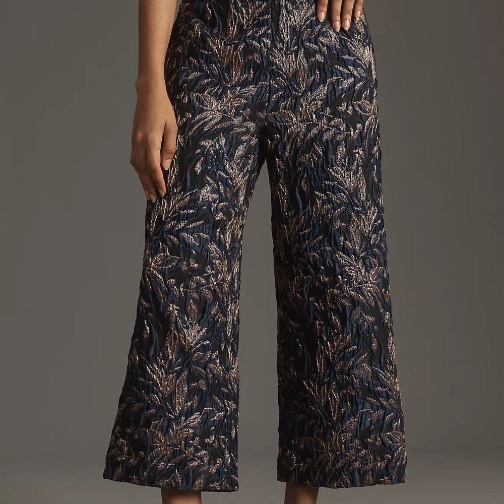 Let me Be Jackie Jacquard Cropped Pants - Picture 2 of 10